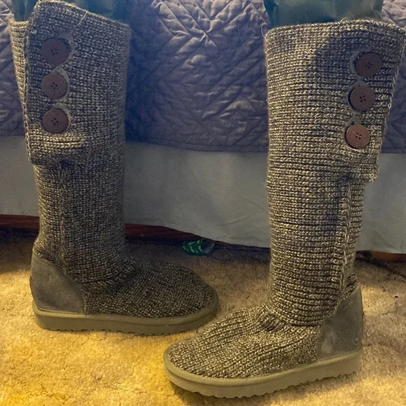 Knit Uggs - Picture 1 of 3